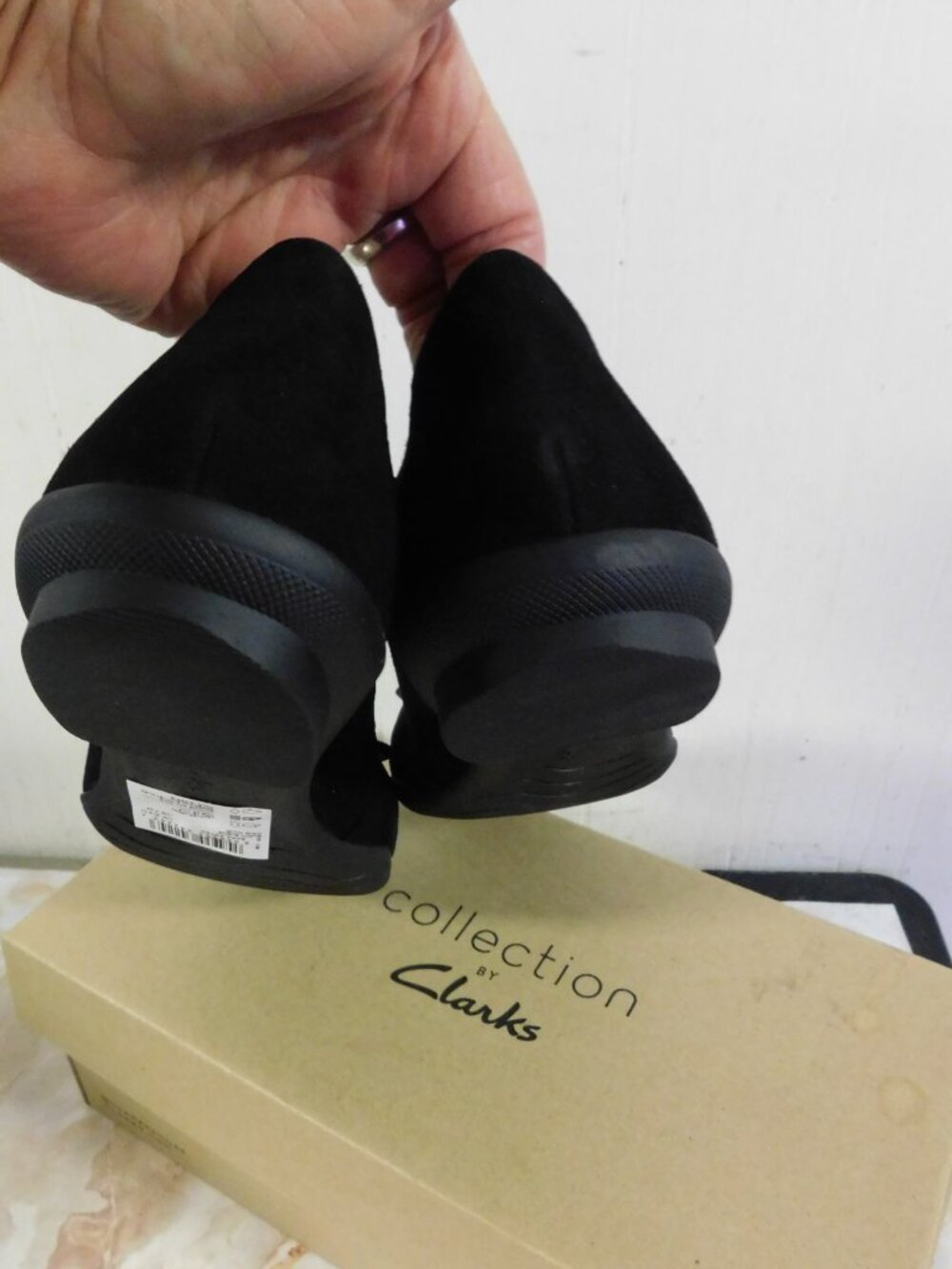Clarks Black Suede Ballerina Flat Style Shoes sz 7 Med - Picture 5 of 9